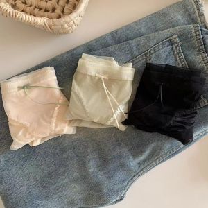 กางเกงชั้นในลูกไม้เซ็กซี่สำหรับผู้หญิง 2025 ใหม่ล่าสุด ไร้รอยต่อ กางเกงขาสั้นผ้าไหมน้ำแข็ง สามเหลี่ยมนางฟ้า กางเกงชั้นในผ้าไนลอนระบายอากาศได้ดี