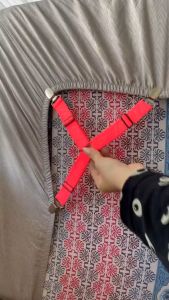 Bộ 4 Kẹp Ga Trải Giường Chống Xê Dịch Cố Định Và Giữ Phẳng Dây Đai Chằn Góc Nệm Tiện Dụng (Giao màu ngẫu nhiên)