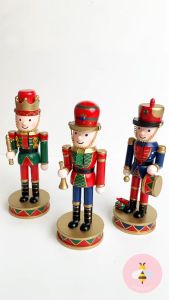 Pinky Bee Dekorasi Natal Nutcracker 20cm 67411400
