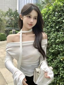 GUZILIAN | Hong Kong Style One Shoulder T-Shirt Women Elegant Unique Design Sensation Autumn New Fashion Exposed Shoulder High-End Feeling