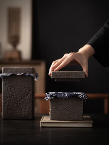 Retro Square Ceramic Tea Canister Puer Sealed Storage Box Japanese Style Tea Warehouse Handmade Clay Tea Leaves Jar