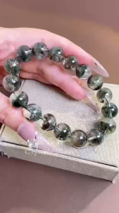 [现货] 💰💰12mm 绿幽灵手串｜招财聚气 × 灵性守护 × 健康提升｜Green Phantom Quartz . Wealth Attraction • Spiritual Protection • Health Boost