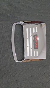 ครอบสคู๊ป สคู๊ปฝากระโปรง SCOOP ครอบฝากระโปรงหน้าแต่ง รถยนต์ ชุบโครเมี่ยม โลโก้แดง TOYOTA REVO 2015-2023 RICH