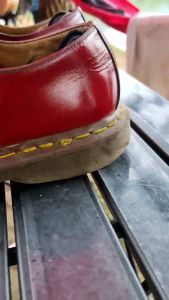 Leather Balsam semacam Mink Oil dengan natural Beeswax untuk sepatu Brodo perawatan bahan kulit - semi kulit syntetis