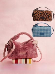 Casual Commuter Lamb Fur Cowhide Geometric Pattern Shoulder Bag Fashionable Crossbody Handbag for Men And Women