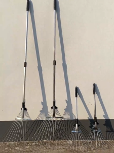 Adjustable Telescopic Garden Rake with 15 Teeth & Steel Wire Head - Lightweight Portable Leaf Collector for Yard and Household Use