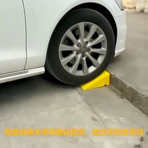 Heavy Duty Car Ramp Mat Ramp Motorcycle Ramp For Wheelchair Ramp Slope Mat Kerb Ramp Mat Curb Ramp Mat PE Material 5cm/9cm/11cm Height