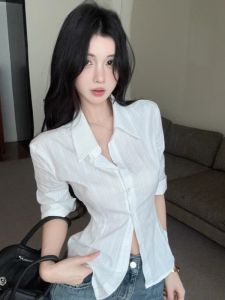 GUZILIAN | Áo thun polo cổ polo tay giữa màu trắng thanh lịch cho nữ mùa thu mới gấp gọn thắt eo thon gọn đơn giản