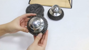 Stainless Steel Wire Ball Brush Kitchen Dishwashing Brush Steel Wire Ball with Handle Non Stick Oil Cleaning Brush