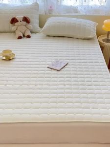 Kiss Dear | Waterproof Simplified Linen-Cotton Blend Thick Mattress Protector