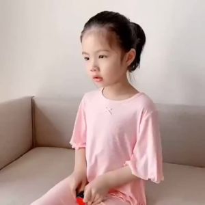 Bộ Đồ Ngủ Ngắn Tay Mùa Hè Cho Bé Gái - Quần Áo Mặc Nhà Thanh Lịch Cho Bé Trang Phục Hợp Thời Trang Mặc Trong Phòng Điều Hòa Dành Cho Bé 4-6 Tuổi Màu hồng/Trắng/Tím