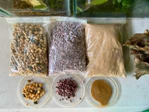 Pebbles and Sand for tank and pond 1kg
