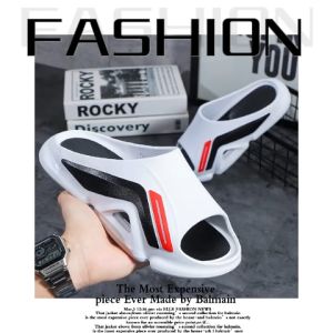 TKGirl สินค้าเข้าใหม่ รองเท้าแตะผู้ชาย วัสดุทำจากยางคุณภาพดีทำให้พื้นนิ่มสวมใส่ไม่เจ็บเท้า ดีไซน์สุดล้ำไม่ซ้ำใคร มาพร้อมกับรูปทรงสุดเท่ห์ มีให้เลือกถึง 4 โทนสีแบบจุใจ สั่งเล๊ยยย