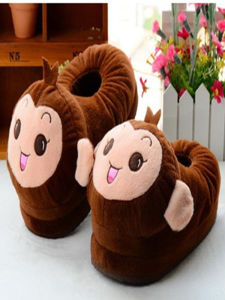 รองเท้าแตะผ้าฝ้ายลายการ์ตูนสุนัขป่าฤดูหนาว 2024 รองเท้าแตะผู้ชายและผู้หญิงในบ้าน กันลื่น อบอุ่น ดีไซน์ใหม่ สวมใส่สบาย