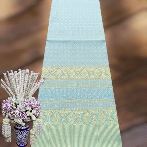 ผ้าไหมเทียม ลายลำพูน 3  สีฟ้าอมเขียว  ผ้าไหมสังเคราะห์ ผ้าไหมทอเครื่อง ผ้าไหว้ ผ้าของชำร่วย ผ้าตัดผ้าถุง ผ้าซิ่น ขนาด 2 หลา ประมาณ 100*180 cm