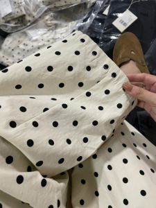 กางเกงลายจุดผ้าฝ้ายลินินขากว้างสไตล์ญี่ปุ่นสำหรับผู้หญิง กางเกงขายาวทรงหลวมสบายๆ สำหรับเดินเล่นในช่วงฤดูร้อน