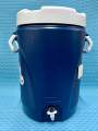 Rubbermaid Water Jug 5 Gallons. 