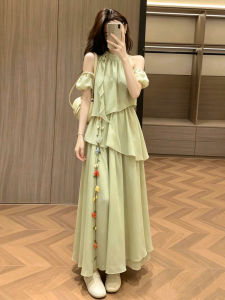 Homecore | Đầm Dài Quai Ngang Chic và Thu Hút