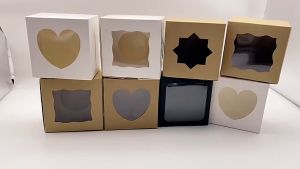 กล่องหน้าต่างหัวใจ 10x10x6.5cm แพ็คละ 10ใบ กล่องคัพเค้ก กล่องใส่เค้ก กล่องใส่คุ้กกี้ กล่องใส่ขนม