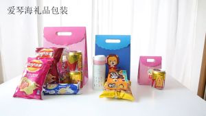 Hello Kitty & Doraemon Birthday Gift Bag cartoon paper bag for gift birthday party goodies gift bag for kids / Present gift bag