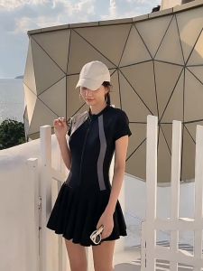 Bikini đồ bơi đi biển một mảnh dây kéo đen phối xám tay ngắn form váy có quần bảo hộ VATIXA BKN-126