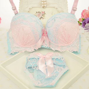 Bộ Đồ Lót Dành Cho Người Trẻ Tuổi Với Ngực Nhỏ