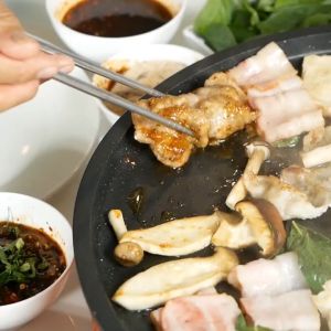 J-Lek (เจ๊เล็ก) น้ำจิ้มอาหารย้าง 1180 กรัม แพ็ค 3 ขวด