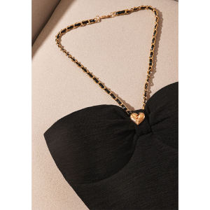 เสื้อกั๊กคอวีสั้นผู้หญิง ทรงเข้ารูป ทรงเข้ารูป สีดำ ใส่ลำลอง เซ็กซี่ สไตล์เกาหลี ฤดูร้อน 2024 เสื้อกั๊กแขนกุดสีพื้น