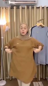 Tunik Wanita Polos Izzara Crinkle Ukuran SMLXL Jumbo Kekinian Atasan Tunik Polos Izzara Bahan Crinkle Airflow Terbaru Tunik Polos Izzara Crinkle Terlaris