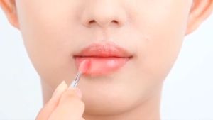 COD dark lips treatment lip balm lip treatment 润唇膏 serum bibir untuk bibir gelap lip treatment bibir gelap 黑唇美白 scrub bibir hitam menjadi pink 唇膏 lip collagen bibir hitam jadi pink