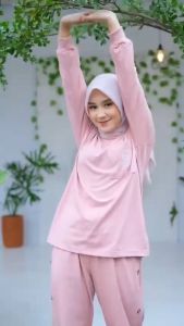 Setelan Baju Olahraga Wanita Muslimah Gowes Senam Joging One Set Salwa by Zolaris