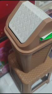Tempat Sampah Plastik Club 15 Liter Dustbin
