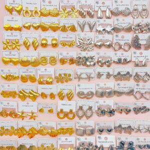 ต่างหูแฟชั่นสแตนเลสสตีลรูปหัวใจ ดอกไม้ ปลาดาว 5/8/10/20/30 คู่ สำหรับผู้หญิง สไตล์ผสมผสาน เรียบง่าย เหมาะสำหรับใส่ในชีวิตประจำวัน งานปาร์ตี้ ของขวัญ เครื่องประดับ