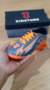 KIDZTUBS Sepatu Futsal Anak Laki-Laki Usia 6-10 Tahun PAUD TK SD SMP 1 2 3 4 5 6 7 8 9 0 Tahun KDZ 1235110924