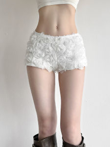 Quần Short Nữ Cạp Thấp Họa Tiết Hoa 3D Màu Trắng Quần Bó Thường Ngày Mùa Hè 2025 Quần Bó Tôn Lên Vẻ Đẹp Dài Của Chân