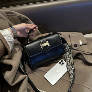 Elegant Small Square Leather Shoulder Bag for Women Spring 2025 Fashion Casual Handbag Lightweight Single Strap Crossbody Bag