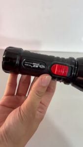 Đèn pin mini cầm tay KY 9936 màu đen