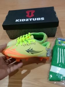 KIDZTUBS Sepatu Bola Anak Paket Komplit Sepatu Bola Tas Skin Deker Kaos Kaki Usia 6-10 Tahun Size 28 29 30 31 32 33 34 35 36 37 KDZ1214011425