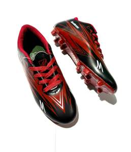 sepatu bola anak material kulit fitur ringan