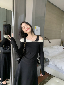 ALOHA LU | Áo Thun Tay Dài Kiểu Dáng Thời Trang Off-Shoulder Màu Khối