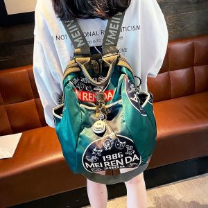 กระเป๋าเป้สะพายหลังผ้าอ็อกซ์ฟอร์ดสำหรับเดินทางแบบลำลองสำหรับผู้หญิง ความจุขนาดใหญ่ กระเป๋าใส่หนังสือแฟชั่นสีเขียว กระเป๋าเดินทางแบบลำลอง