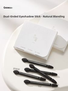 Portable Double-Headed Eye Shadow Stick with Sponge Tip Concealer Brush Professional Makeup Tool for Eye Shadow Blending And Smudging