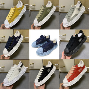 รองเท้าผ้าใบทรงหัวมนพื้นหนาแบบลำลองสำหรับผู้หญิง ฤดูใบไม้ผลิ 2022 ทรงหัวมน พื้นยาง ด้านนอกเป็นผ้าฝ้าย