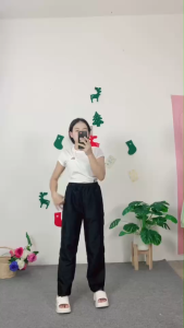 ชุดแฟชั่นใหม่ เสื้อแขนสั้นดีไซน์เก๋+กางเกงขายาวทรงหลวม