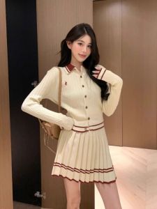 Fashionable Small Fragrance Style Knitted Short Cardigan And Pleated Mini Skirt Two-Piece Set for Women Autumn Season Cotton Polo Collar Button up