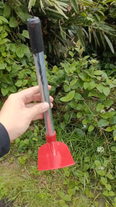 Cuốc Xới Đất Làm Vườn Làm Cỏ Mini (Màu Đỏ) - Lưỡi Thép Cứng Nhẹ Cuốc Trồng Rau Đào Hố Nhỏ (250g)