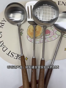 Stainless Steel Walnut Handle Spoon Long Handle Soup Ladle Nordic Style Quality Kitchen Accessories