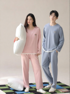 THREEGUN | Cotton Cartoony Two-Piece Sleepwear for Couples