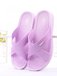 Couples Summer Indoor Home Bathroom Slippers PVC Material Cross Buckle Simple Style Womens Mens Bathing Cool Slippers