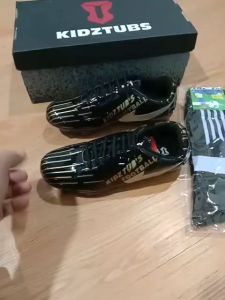 KIDZTUBS Sepatu Bola Anak Paket Komplit Sepatu Bola Tas Skin Deker Kaos Kaki Usia 6-10 Tahun Size 28 29 30 31 32 33 34 35 36 37 KDZ1023010725